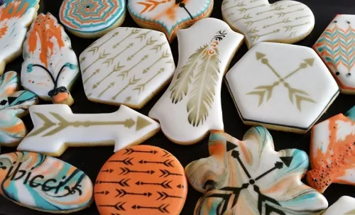ibicci custom decorated cookies showing Medium Arrow stencil